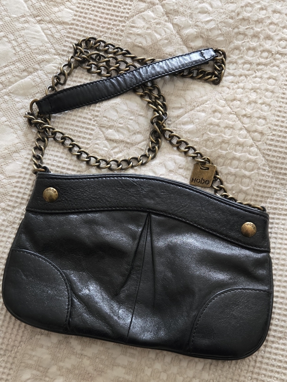 HOBO Black Leather Shoulder Bag with Antique Gold Chain Strap Boho Normcore